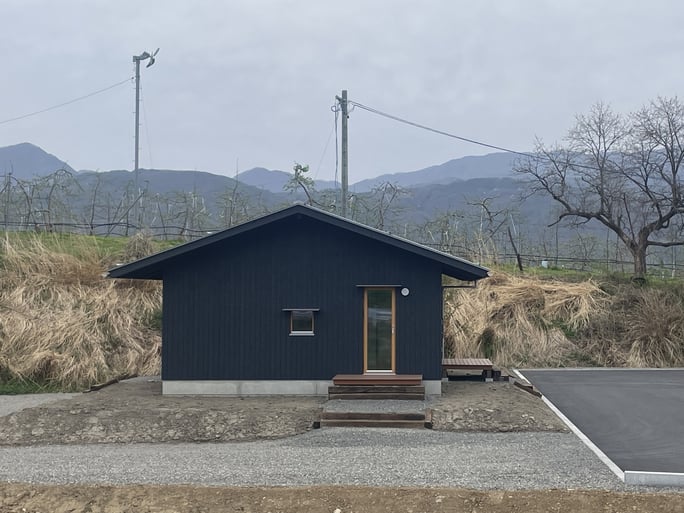 長野県　松本市　建築設計事務所　建築家　news設計室　丸山和男　店舗設計　設計監理　農家レストラン　アップルパイ工房　カフェ　よこや農園　引渡し