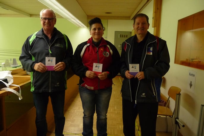 v.l. Rang 2, Paul Schneider / Gewinnerin Zora Radosavljevic / Rang 3, André Hug