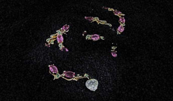 Juwelenschmuck angefertigt auf Kundenwunsch von der Goldschmiede OBSESSION, aus unserem Juwelier-Atelier in Zürich und Wetzikon