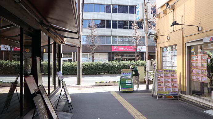 商店街突き当り画像