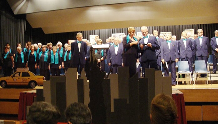 Am gemeinsamen Konzert mit dem Gemischten Chor Aeschi im 2013 unter dem Titel BROADWAY