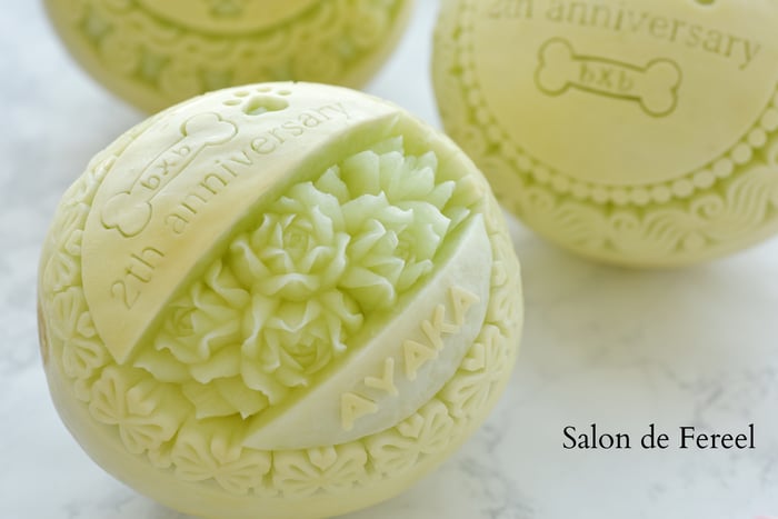 カービング　スイカ　彫刻　誕生日　結婚式　メロン　フルーツカービング　教室　大阪　薔薇　ソープカービング　　プレゼント　オーダー　フラワーケーキ　時計　ウェルカムボード