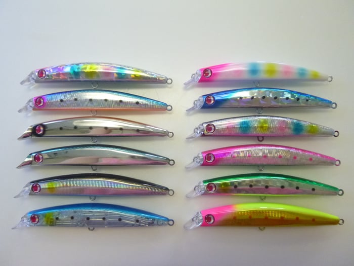 チャートバックパールのみ記載がありません。カラーリングはは他ルアーと同じになります。