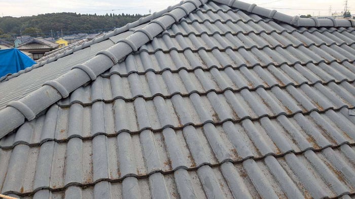 外壁屋根　外壁塗装　屋根カバー工法　戸袋補修　採風雨戸取付　ベランダ防水　棟の取り直し　リフォーム　各種保険　バリアフリー　外構　シャッター　スリーエイトホーム　佐倉市　千葉