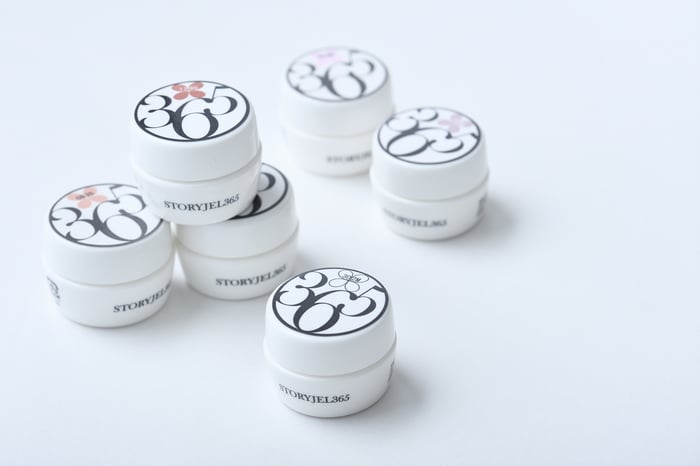 ジェルネイル　オフィスネイル　シンプルネイル　上品ネイル　ブライダルネイル　表参道　外苑前　青山　南青山　otonanail　オトナネイル　大人ネイル　ストーリージェル　パラジェル　バイオジェル　フィルイン　ネイルケア　ハンドケア　フットケア