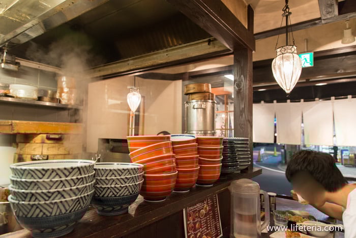 LifeTeria　麺飯食堂　ひら匠