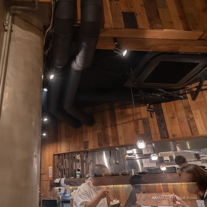 LifeTeria　ブログ　やきにく　萬舌　まんたん