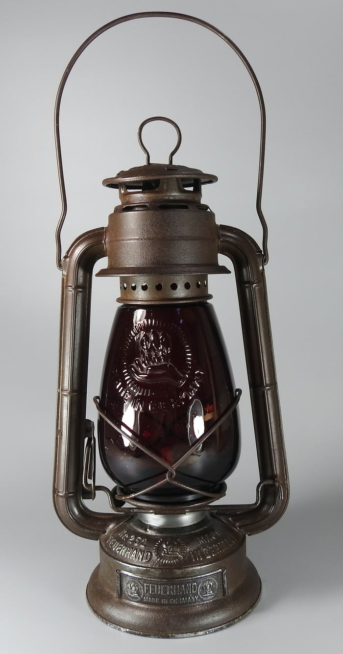  FEUERHAND Nr. 252 with "Badge"