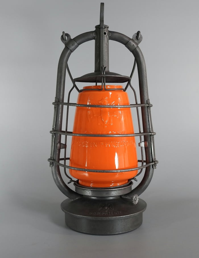 BAT Nr. 2850 - Rare Flat tank and Orange Globe