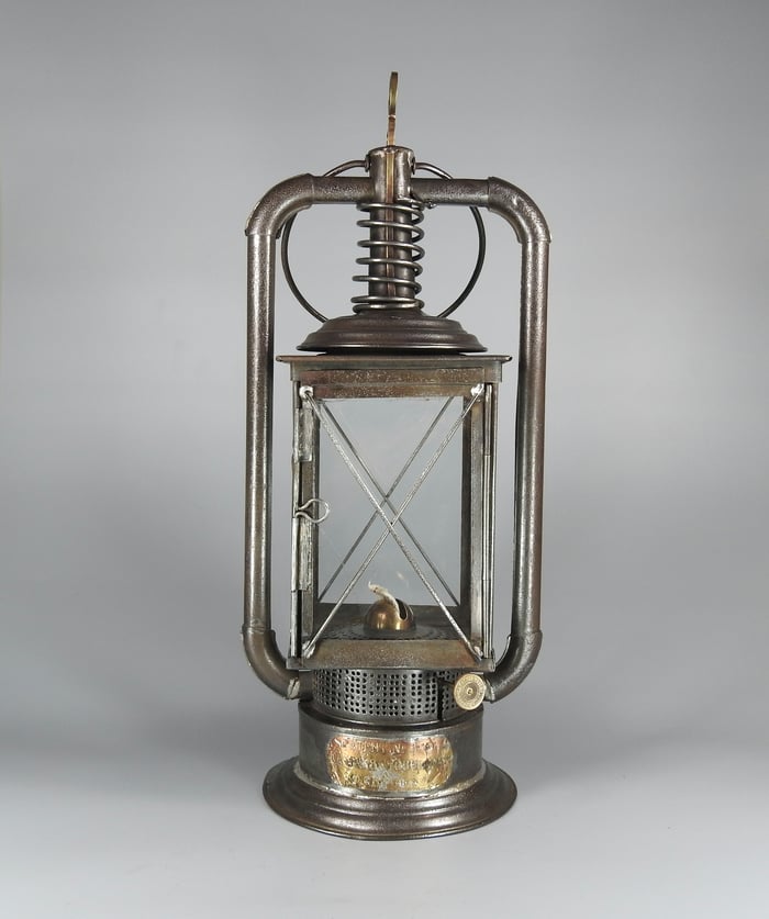 KAESTERN & TOEBELMANN - DR PATENT 3269 - 4 Glass paneled Lantern