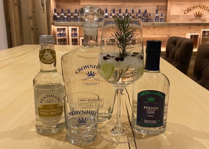 London Dry Gin, Gin aus Österreich, Crownhill Destillerie, österreichischer Gin, Longdrink, Tonic Water, Falstaff 87 Punkte 2021