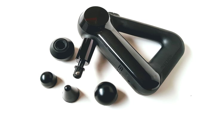 Die Massage-Pistolen von Theragun sollen laut Hersteller mit gezielten Vibrationsstößen den Muskelaufbau unterstützen und darüber hinaus bei der Regeneration und Verletzungsprophylaxe helfen.