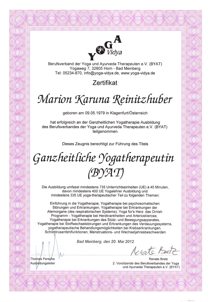 Zeugnis Yogatherapie - Dr. Marion Reinitzhuber