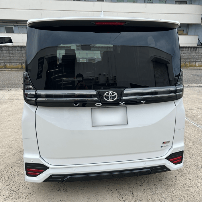 トヨタ ヴォクシー カーフィルム施工 セラミックドット対応フィルム リアガラス 施工前