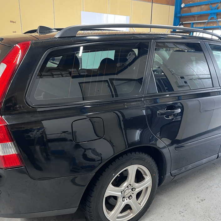 VOLVO V50　カーフィルム施工　WINCOS　新潟　リアサイド