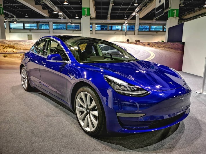 Schweizer Premiere des Tesla Model 3 an der Auto Zürich 2018