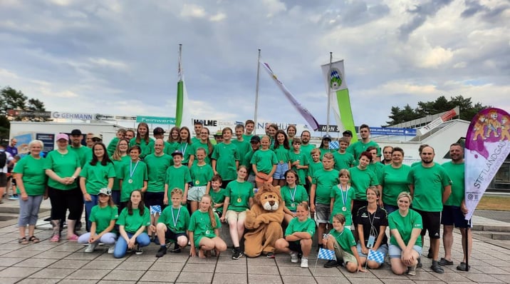 Gruppenfoto der Stiftlandgau Schützenjugend bei den GuschuOPEN 2022