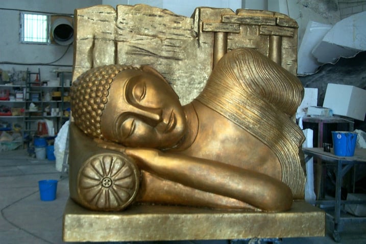 Imagen de Buda gigante, decoración para tienda de té.