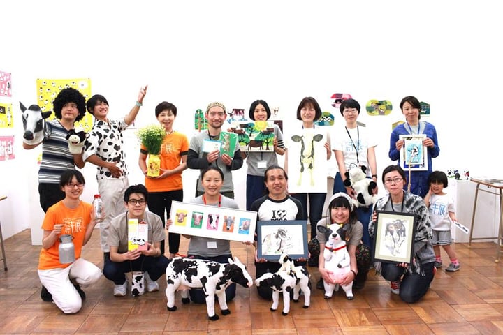 「酪農ジャーナル」の長谷川さん撮影