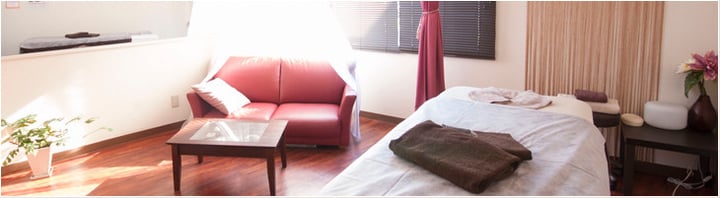 お着替えや施術は完全個室で，他のお客様を気にせずお過ごし頂けます。