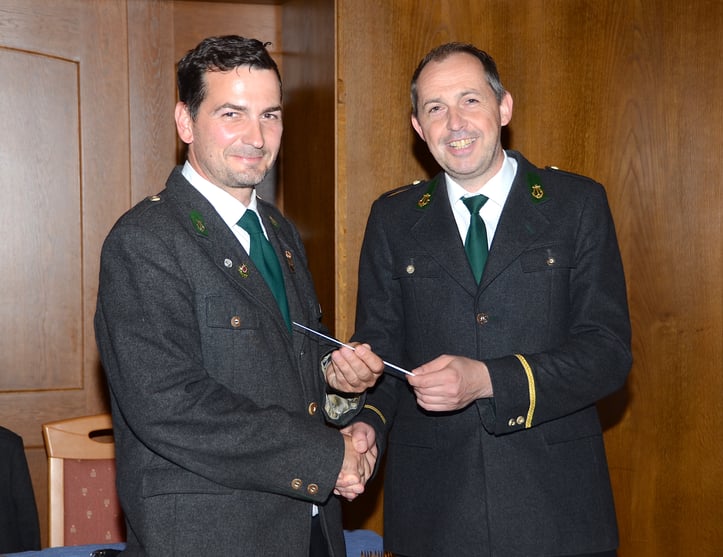 © Hermann Nageler, v.l.n.r. Kapellmeister Stefan Gschwentner, Kapellmeisterstellvertreter Herbert Sonnerer