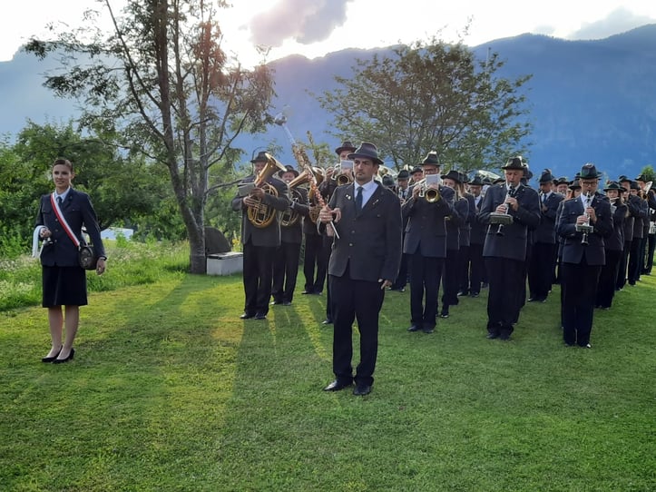 Mehr Fotos in der Lasche Bilder!