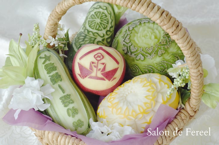 カービング　スイカ　メロン　教室　フルーツ　彫刻　大阪　オーダー　習い事　誕生日プレゼント　結婚式　カッティング　ソープ　似顔絵　お供え