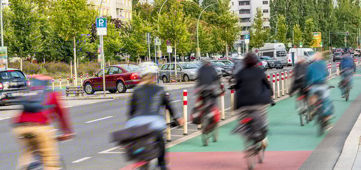 "Nur mit sicheren Radwegen gibt es sicheren Radverkehr." © IGphotography