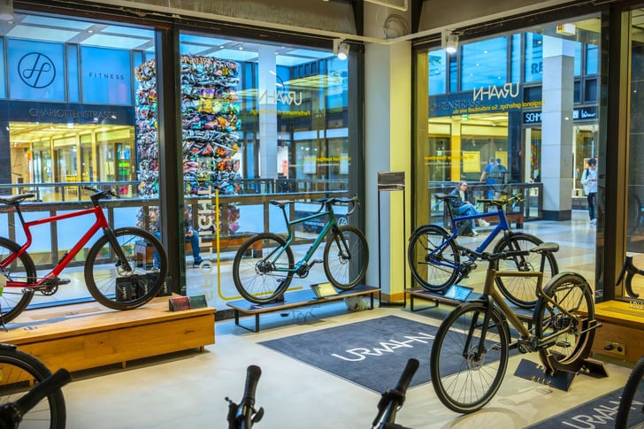 URWAHN BRAND SPACE MIT BICICLI - im Schulterschluss & im Herzen Berlins ©Urwahn