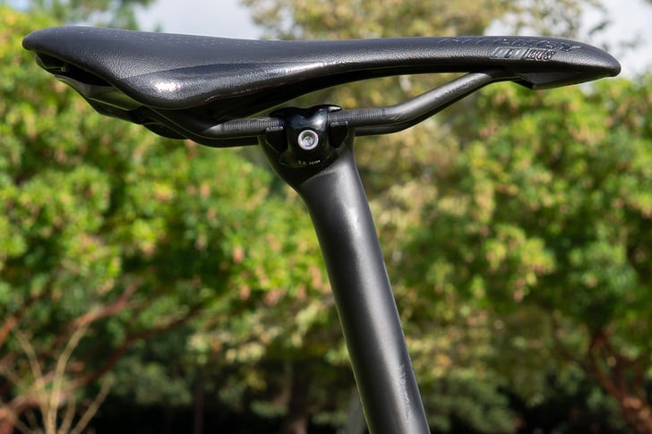 Ritchey präsentiert ultraleichte 1-Schrauben-Sattelstütze mit FlexLogic ©Ritchey