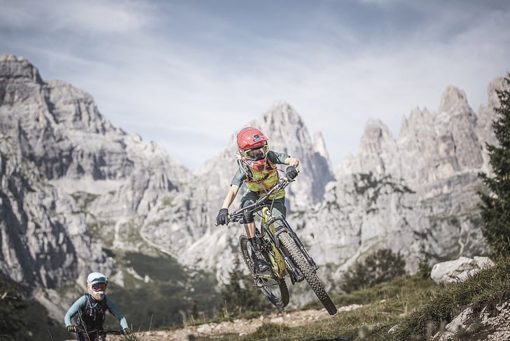 Gravity Card 2023:  5 neue Bikeparks – 44 neue Trails – 7 Länder