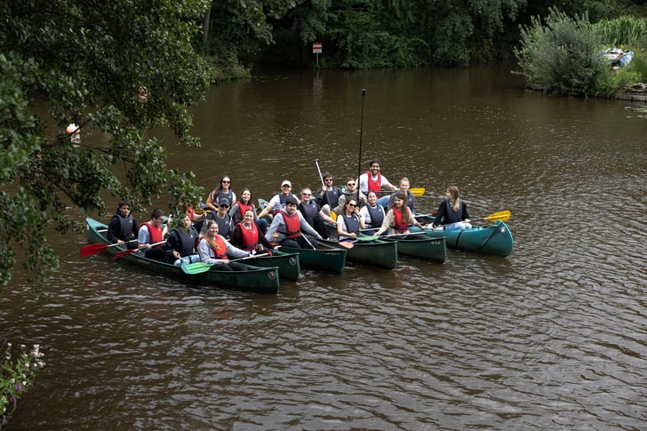 Höhepunkt der diesjährigen Ausbildungsfahrt ist die gemeinsame Kanutour auf der Wümme gewesen. Foto: Wertgarantie Group