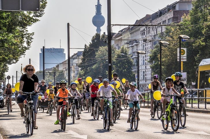 Kinderdemo für Fahrrad- und Spielstraßen des Volksentscheid Fahrrad und der Initiative Temporäre Spielstraßen, 11.9.2016 ©Volksentscheid Fahrrad/Norbert Michalke