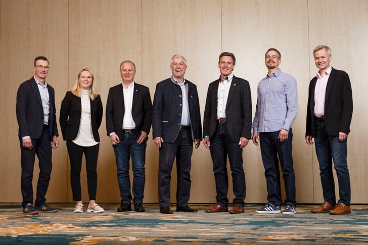 ZIV Präsidium und Vorstand v.l.n.r.: Claus Fleischer, Madeleine Brüse, Wilhelm Humpert, Bernhard Lange, Volker Thiemann, Fabian Auch, Guido Müller, nicht im Bild Konrad Irlbacher © ZIV – Dirk Deckbar Photographie