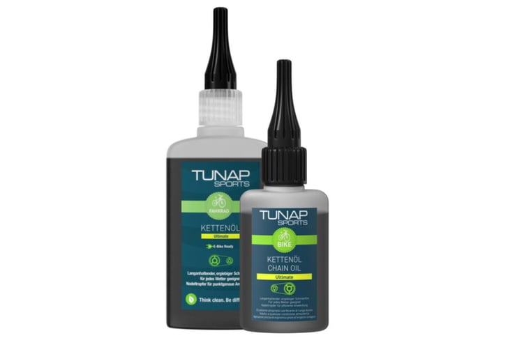 Die neue Mini-Version des preisgekrönten Kettenöls Ultimate von Tunap ist in der 50ml Nadeltropfflasche der perfekte handliche Reisebegleiter für jede Ausfahrt mit dem Fahrrad.  Foto: Tunap Group