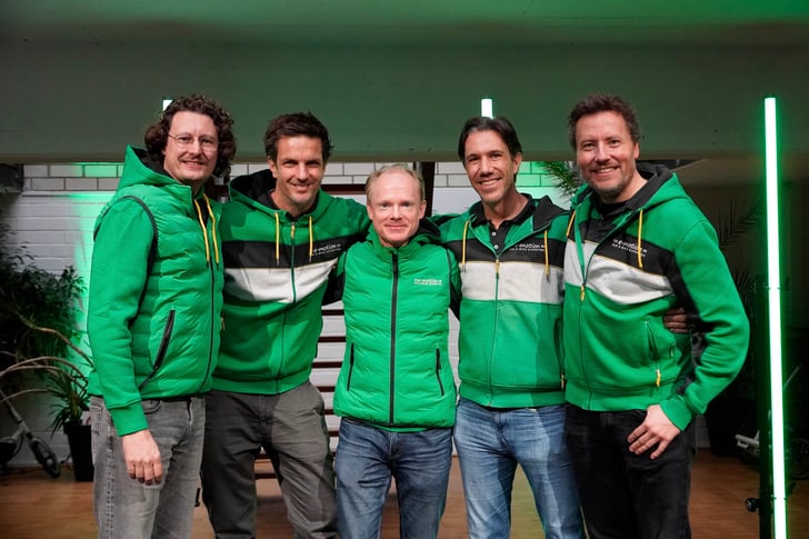 Von links nach rechts:  Marc Platten, Hendrik Ramisch, Dr. Georg Altenkirch, Tobias Hoffstaedter und Reimar Beer.