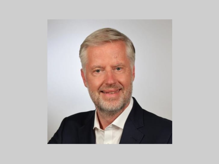 Neuer Geschäftsführer bei ENRA — Johannes van Tholen