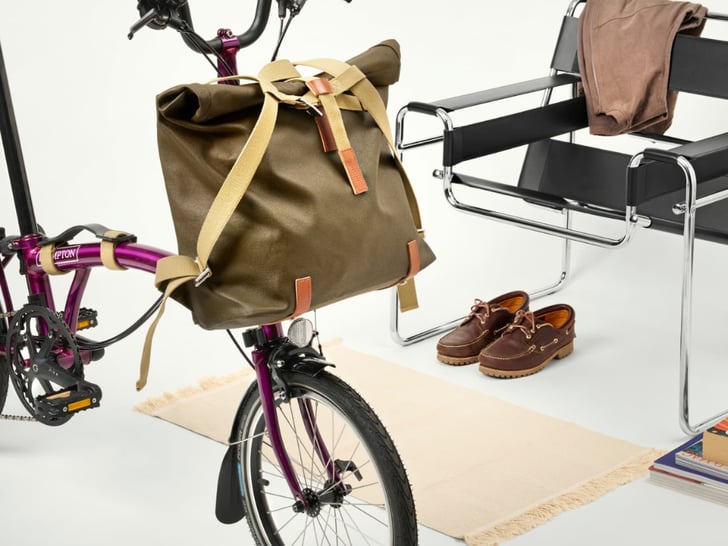 Das Ziel der neuen Produkte, des Pickwick Porter und des Portage Strap, ist es, die Auswahl an Produkten für Pendler zu ergänzen und jedes Faltrad noch nützlicher zu machen. ©Brooks