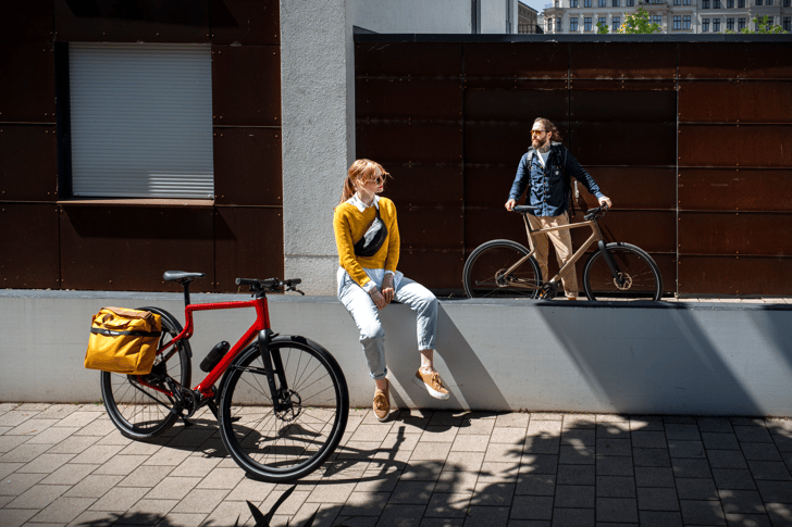 URWAHN STELLT DIE WEICHEN AUF ZUKUNFT UND PRÄSENTIERT NEUE URBAN UND GRAVEL BIO-/E-BIKES AUS DEM REGIONALEN 3D-DRUCKER – BRANDNEUE FEATURES MIT ANTRIEBSSYSTEMEN VON GATES, MAHLE UND PINION ©Urwahn