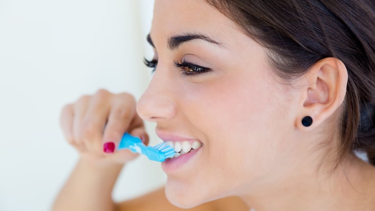 ParoSphère | Brosse à dents manuelle. Crédit photo: © nenetus.