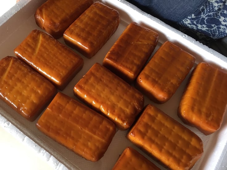 できあがったスモークチーズ