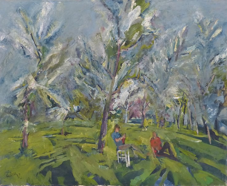 Unter blühenden Bäumen