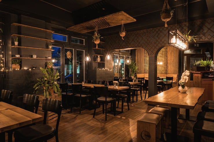 has-padding has-overlay has-center-caption pull-btm