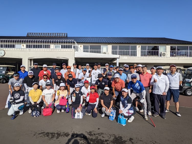 第10回J-REC北海道支部ゴルフコンペの集合写真