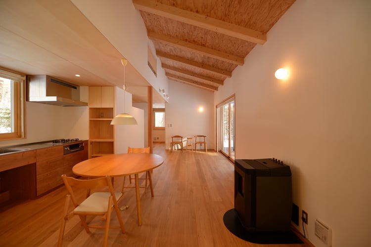 飯綱山荘Ⅲ　長野市　完成見学会　news設計室　飯綱高原　竣工写真