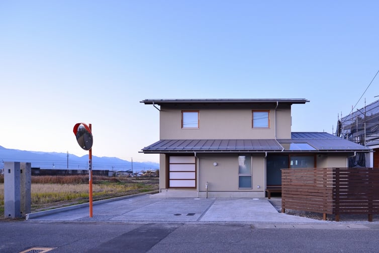 長野県　松本市　安曇野市　建築設計事務所　建築家　news設計室　丸山和男　住宅設計　設計監理　島内の家Ⅲ　竣工写真