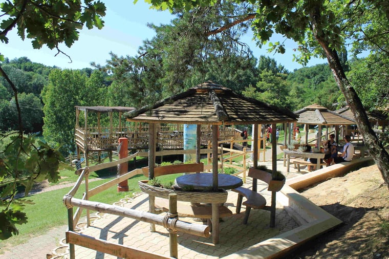 4. "Miripili, l'Île aux Pirates : Parc loisirs en Isère, Drôme, près de Grenoble, Valence, Romans. Visite en famille passionnante pour les enfants !"