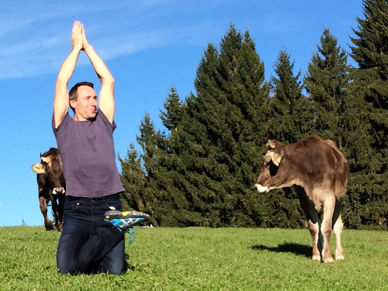 Marcel Christen, Gründer der Tridosha Yogaschule in Horgen