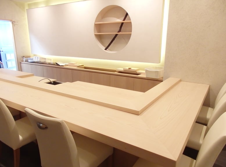 桧（檜）一枚板カウンター