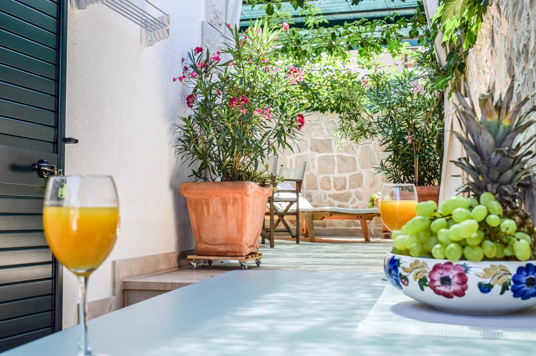 #povlja #islandbrac #wyspabrac #isolabrac #inselbrac #adriatic #sea #mare #meer #dalmatia #dalmazia #dalmatien #croatia #croazia #chorwacja #kroatien #apartmentspovlja #holidayapartments #vacation #vacanze #urlaub  